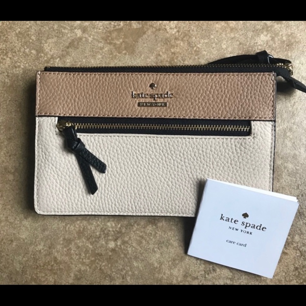 Kate space wristlet